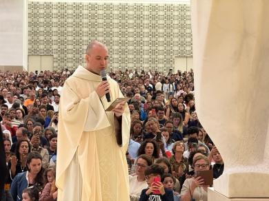 Frei Gilson celebra missa no Santuário em Fátima em Portugal